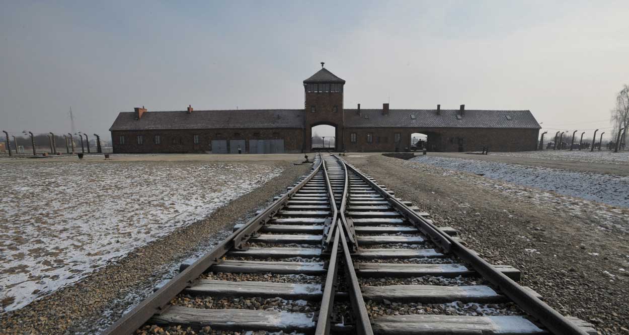 auschwitz international holocaust remembrance day