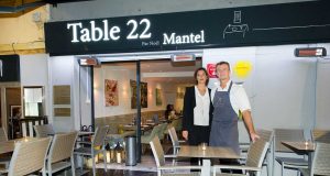 table 22 noel mantel cannes
