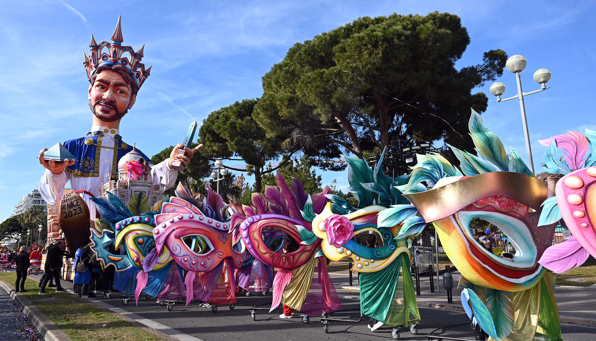 grande parade carnaval roi trésors monde