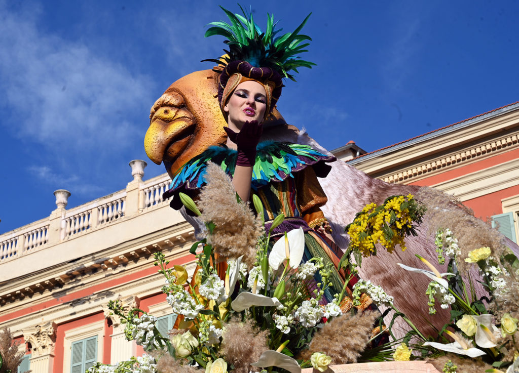 grande parade carnaval roi trésors monde