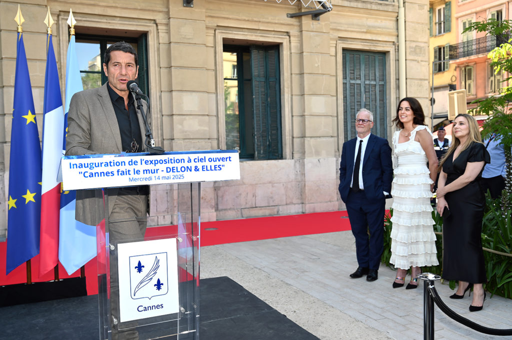 exposition delon elles cannes