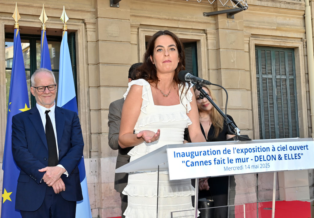 exposition delon elles cannes