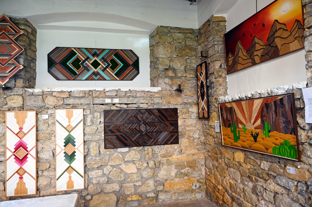 lavoir mougins expose artistes locaux