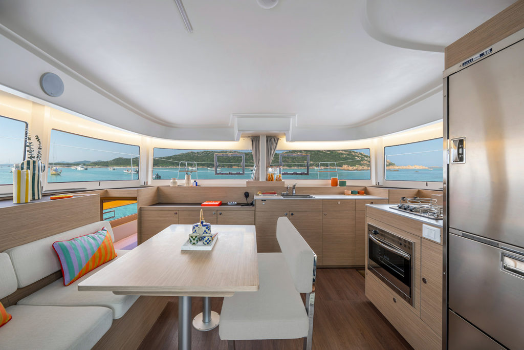 cannes yachting festival hisse haut voiles