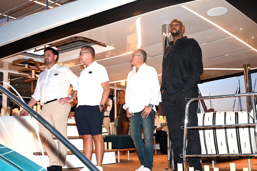 cannes yachting festival hisse haut voiles