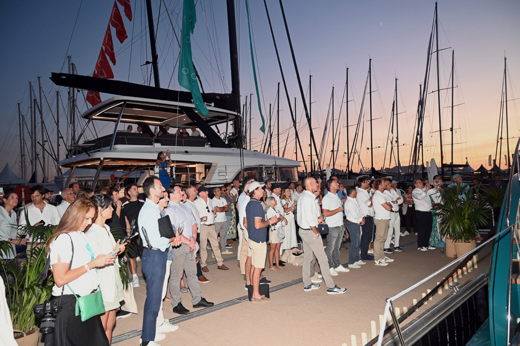 cannes yachting festival hisse haut voiles