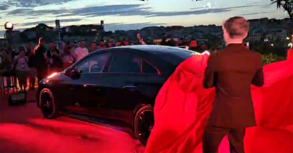 cannes yachting festival hisse haut voiles