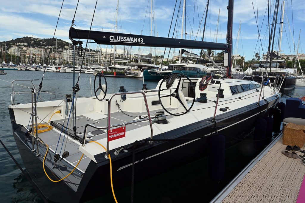cannes yachting festival hisse haut voiles