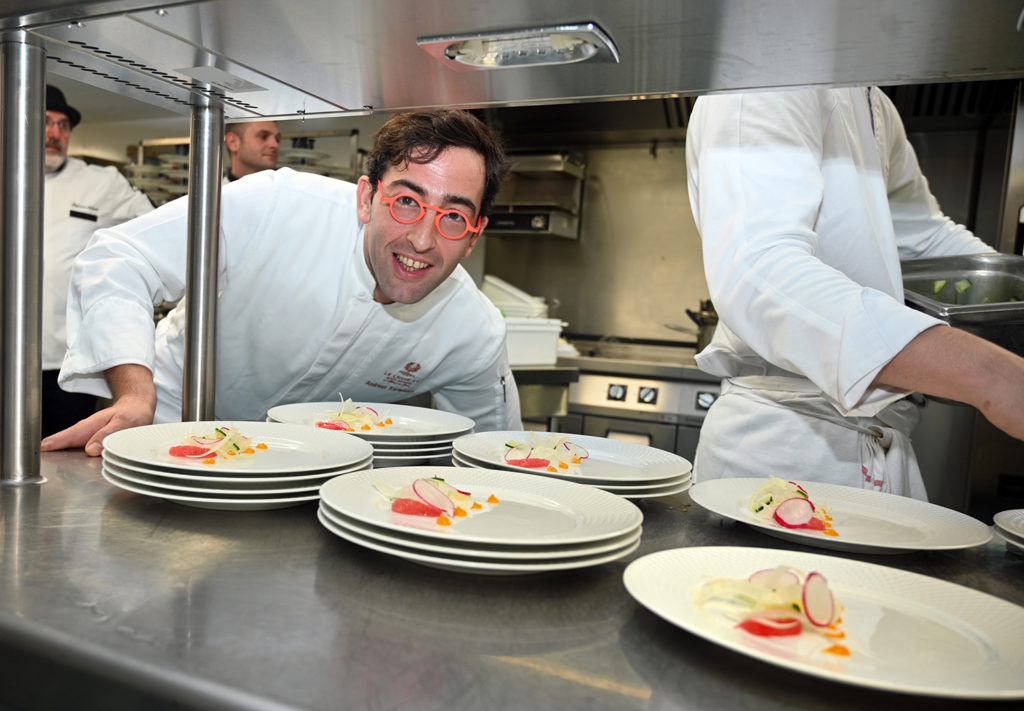 cannes met table restos cœur