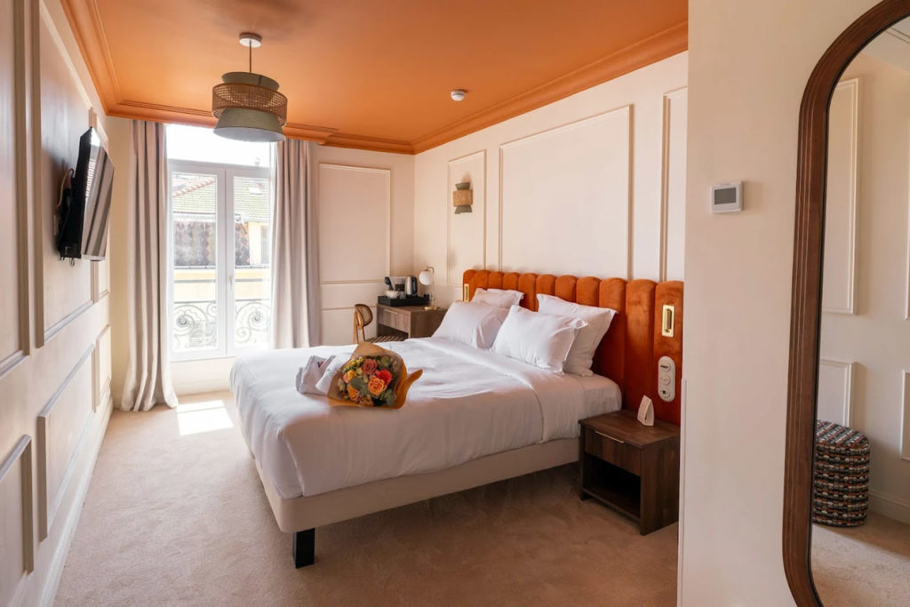 ambassador nice carré dor