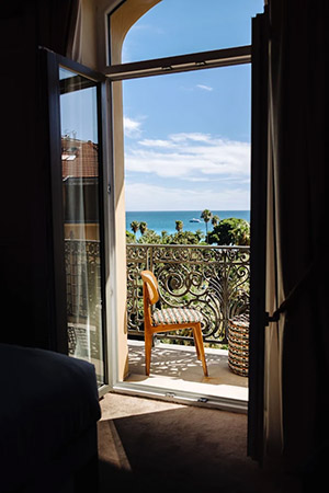 ambassador nice carré dor