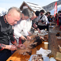 toques brûlées barbecue géant