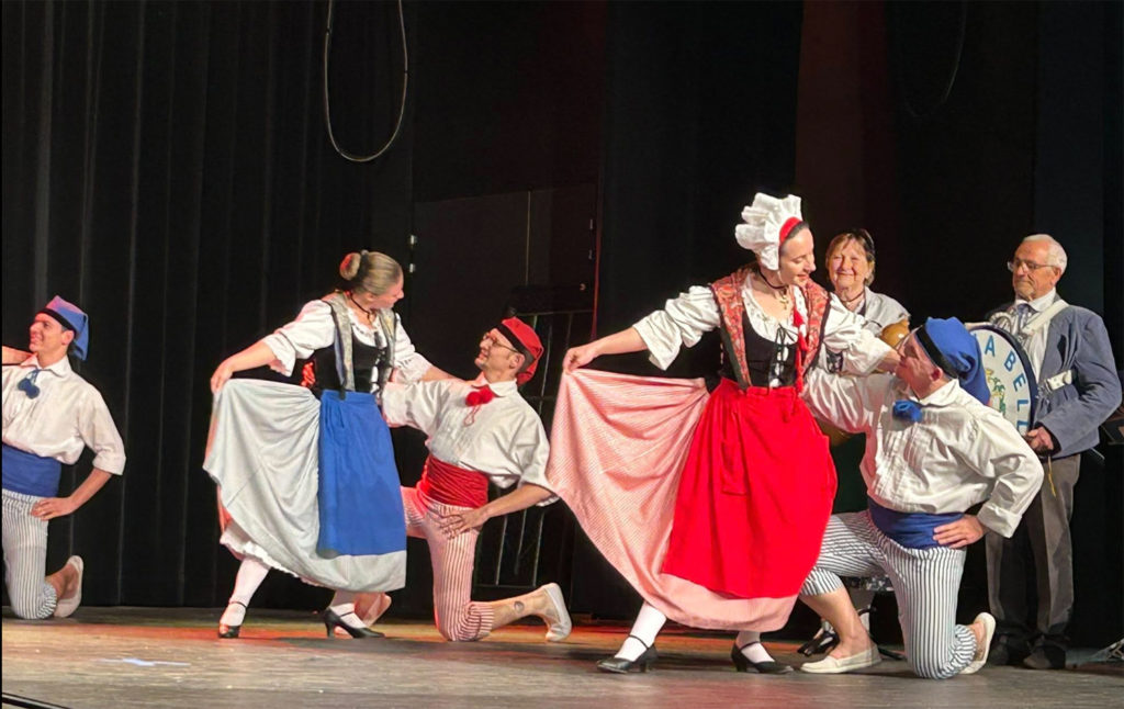 nice la belle 70 ans traditions niçoises