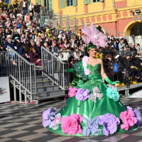 vive reine batailles fleurs nice