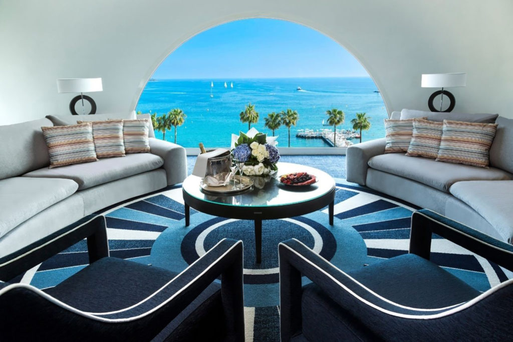 green globe gold majestic cannes