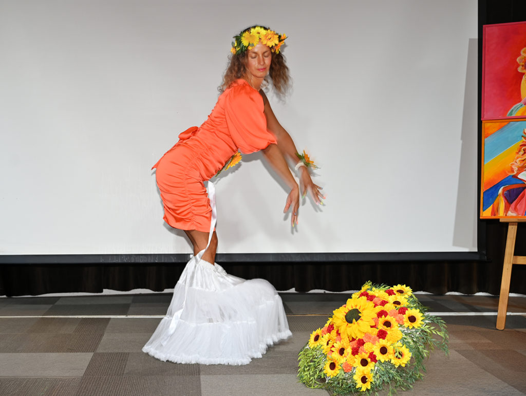 festival pin up nice