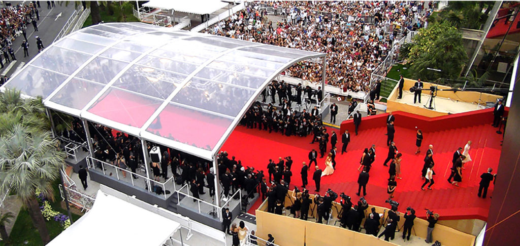 vol nuit los angeles john travolta cannes