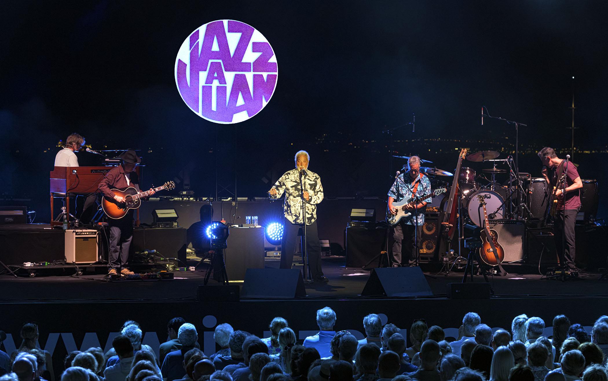 jazz juan tom jones