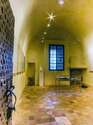 masque roi liberté fort royal
