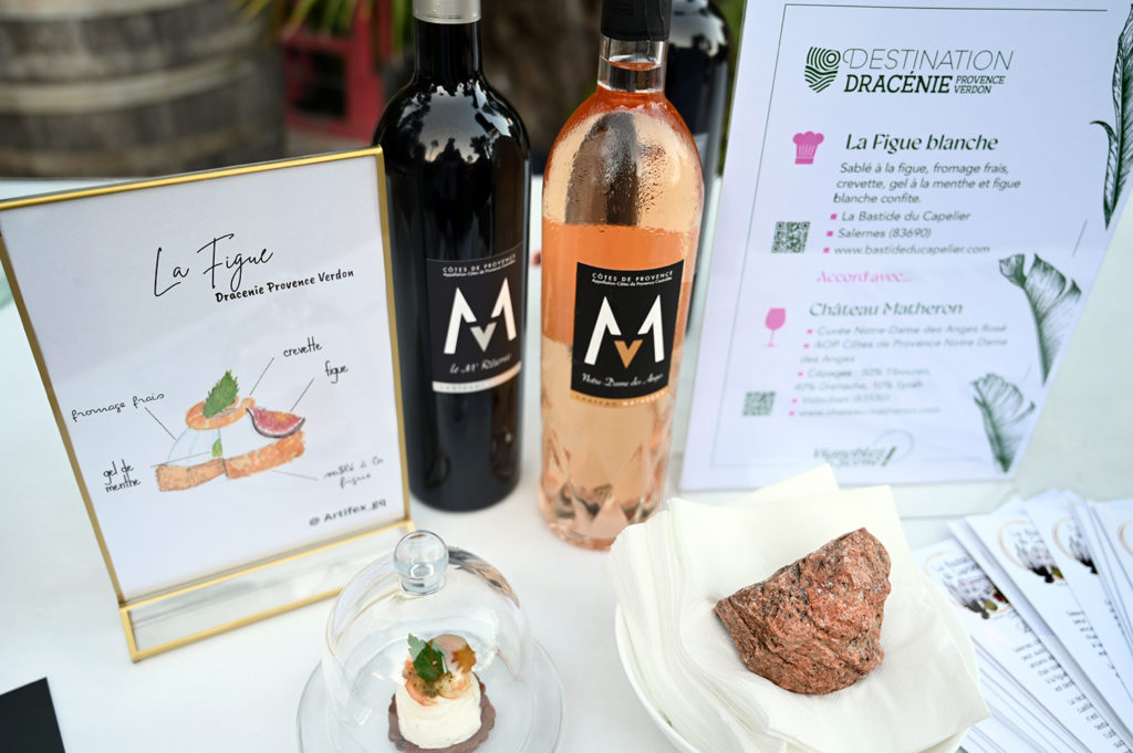 banquet tropicana flore vignobles scène